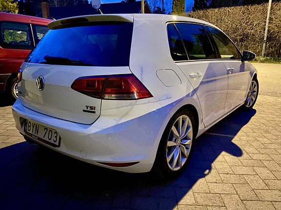 Volkswagen Golf VII 4 of 8
