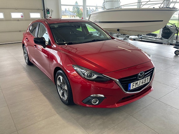 Mazda 3 2 of 5