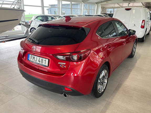 Mazda 3 3 of 5
