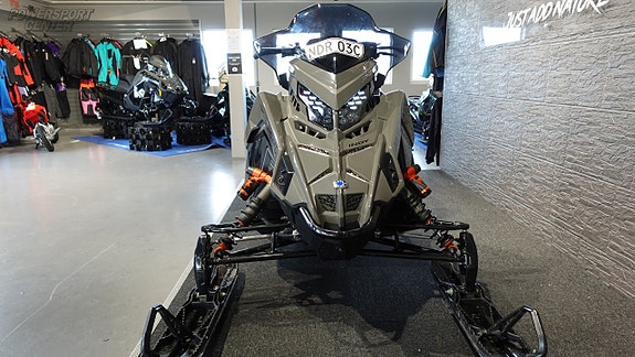 Polaris 650 INDY VR1 DYNAMIX 137 *Ränta: 0% - 3,95%* 4 of 7