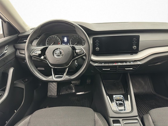 Skoda Octavia 10 of 30