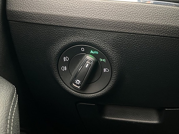 Skoda Superb 14 of 30