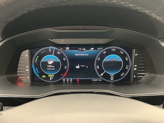 Skoda Superb 16 of 30
