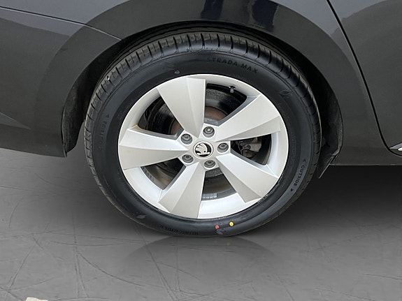Skoda Superb 29 of 30