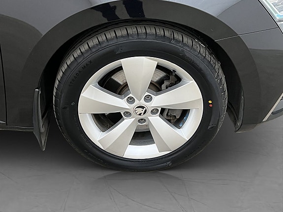 Skoda Superb 30 of 30