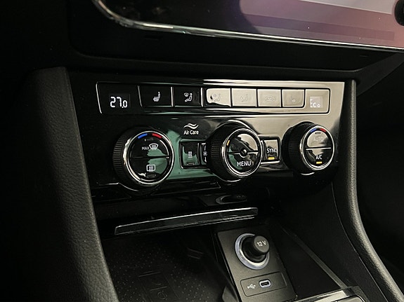 Skoda Superb 21 of 30