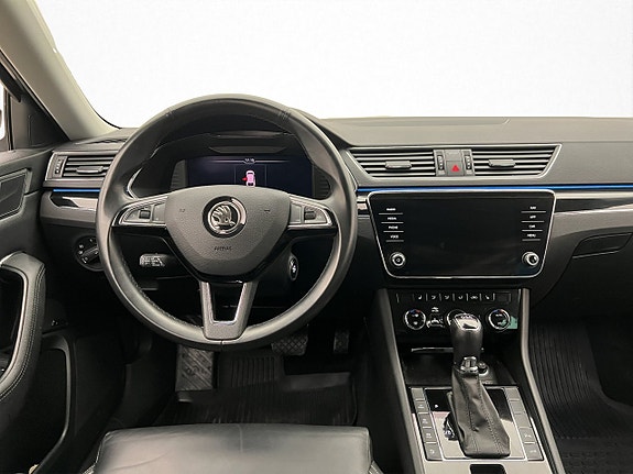 Skoda Superb 11 of 30