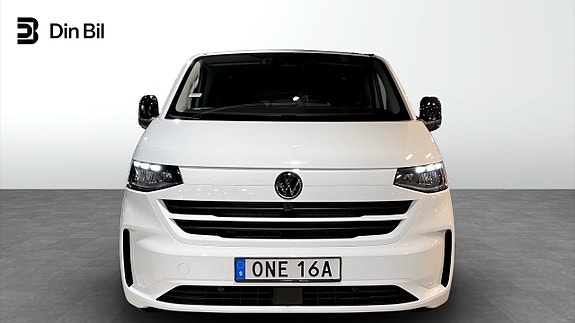 Volkswagen Caravelle 2 of 5