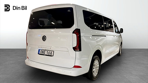 Volkswagen Caravelle 4 of 5