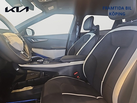 Kia EV6 8 of 15