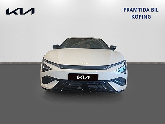 Kia EV6 2 of 5