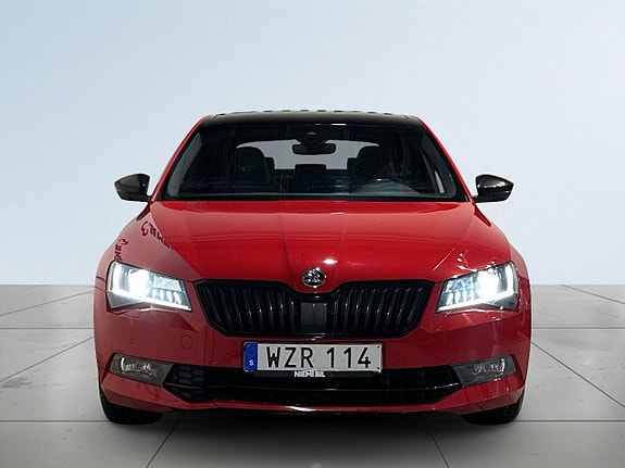Skoda Superb 2 of 5