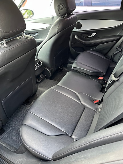 Mercedes-Benz E220 5 of 5