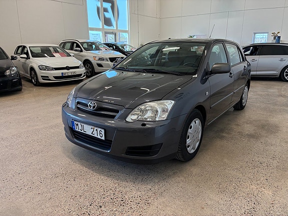 Toyota Corolla 5 of 18