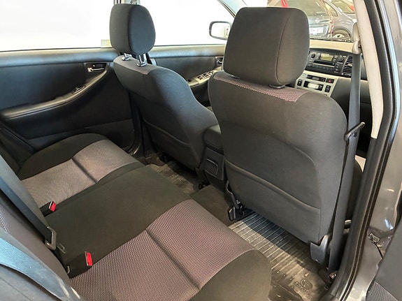 Toyota Corolla 15 of 18