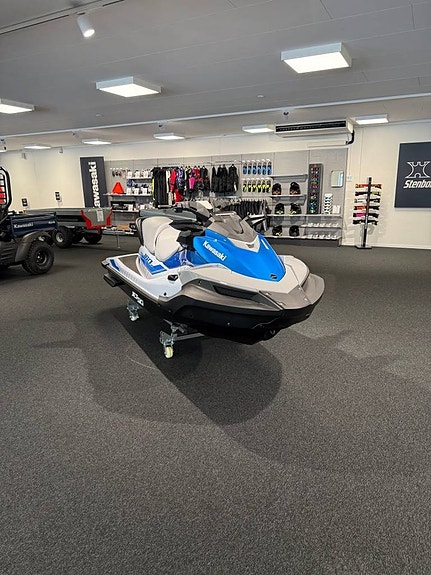 Kawasaki STX 160X 2026 ink Jetski trailer