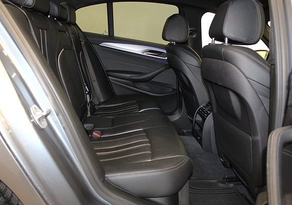 BMW 520d 15 of 19