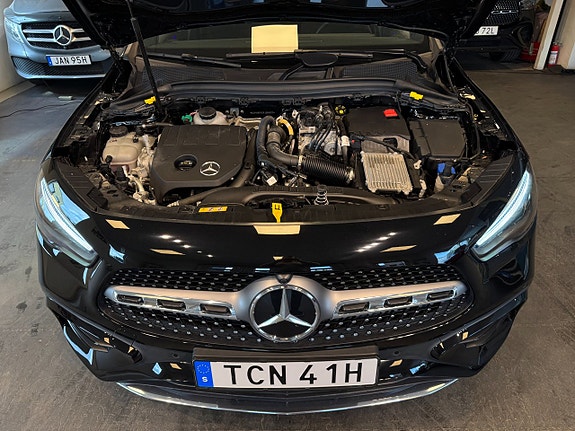 Mercedes-Benz GLA250 e 26 of 29