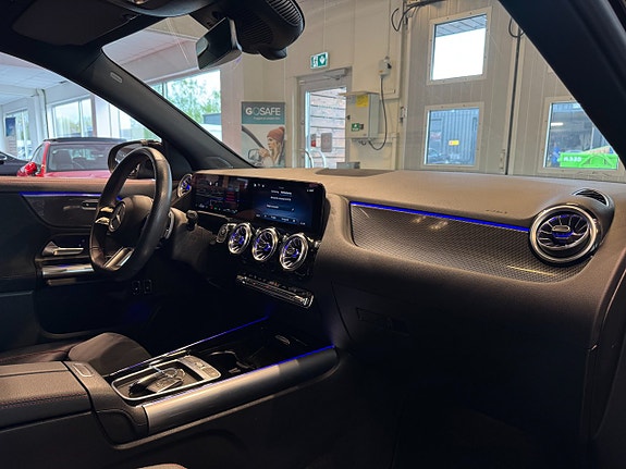 Mercedes-Benz GLA250 e 9 of 29