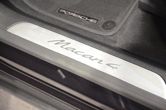 Porsche Macan 21 of 22