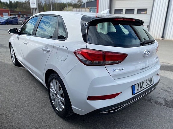 Hyundai i30 4 of 5