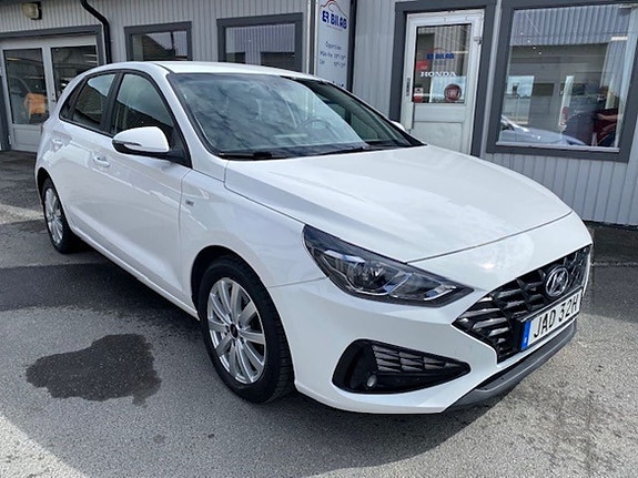 Hyundai i30 2 of 5