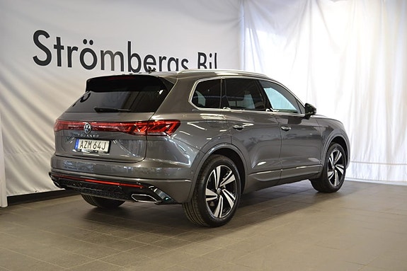 Volkswagen Touareg 3 of 16
