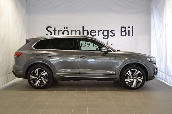 Volkswagen Touareg 2 of 16