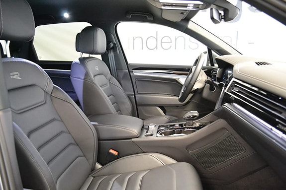Volkswagen Touareg 7 of 16