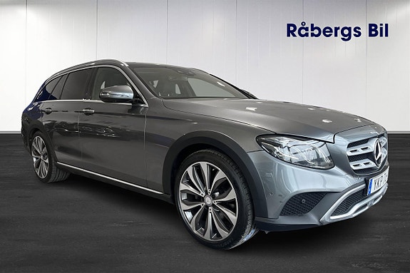 Mercedes-Benz E220 d 2 of 5