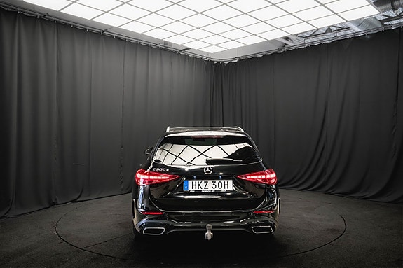 Mercedes-Benz C300 8 of 26