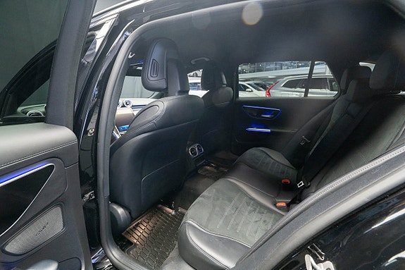 Mercedes-Benz C300 21 of 26