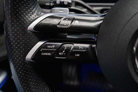Mercedes-Benz C300 16 of 26