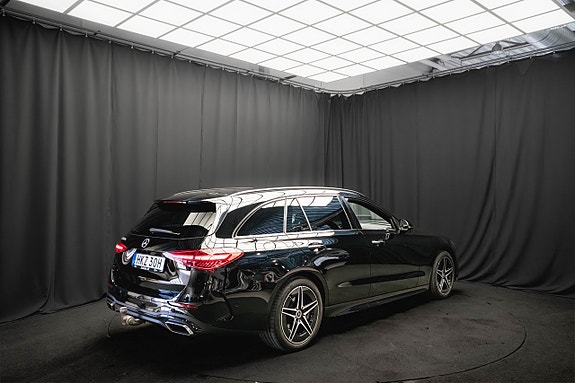 Mercedes-Benz C300 7 of 26
