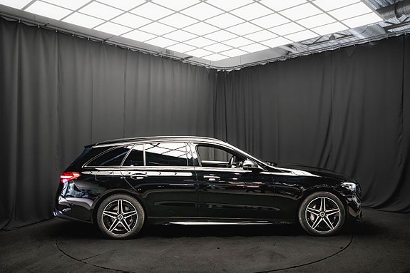 Mercedes-Benz C300 6 of 26