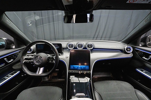 Mercedes-Benz C300 12 of 26