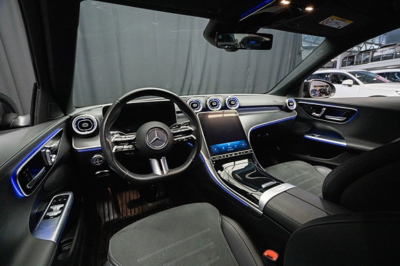 Mercedes-Benz C300 11 of 26