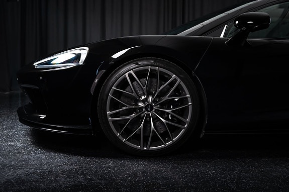 McLaren GT 8 of 29