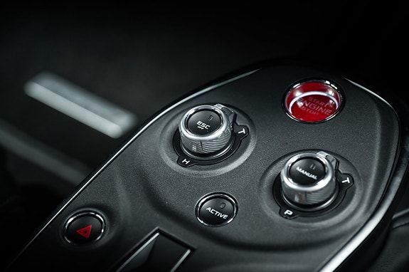 McLaren GT 24 of 29
