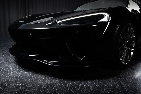 McLaren GT 13 of 29