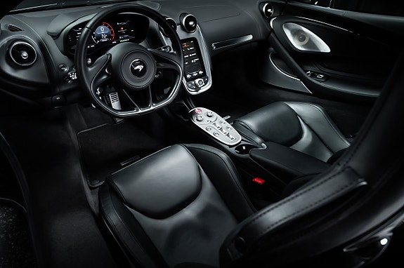McLaren GT 18 of 29