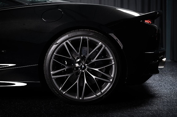 McLaren GT 11 of 29