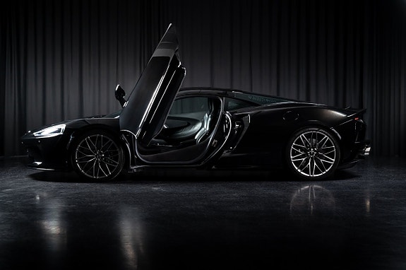 McLaren GT 10 of 29