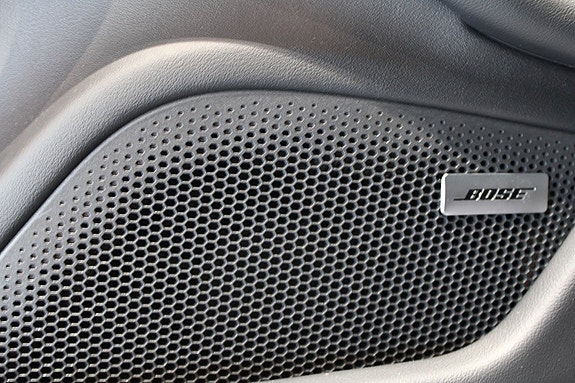 Porsche Taycan 4S 18 of 18