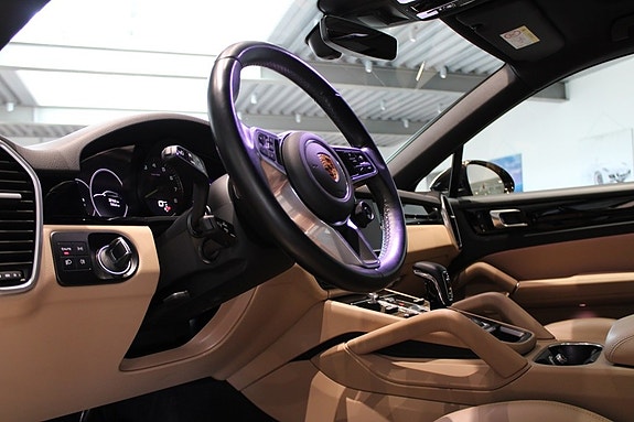 Porsche Cayenne Coupe 3 of 5