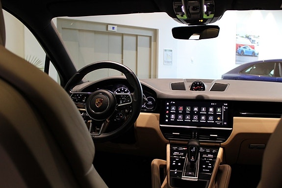Porsche Cayenne Coupe 13 of 15