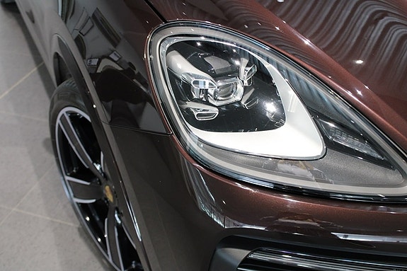 Porsche Cayenne Coupe 8 of 15
