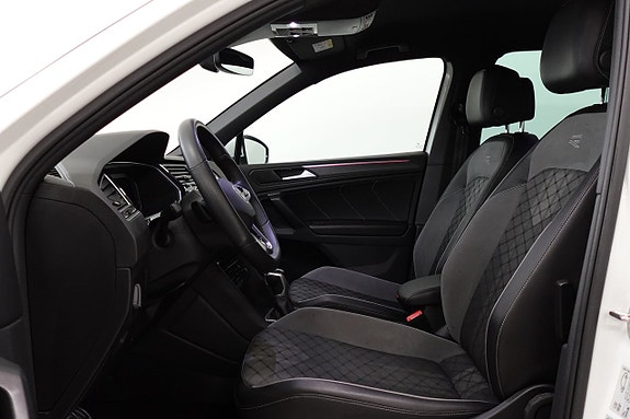 Volkswagen Tiguan 4 of 5