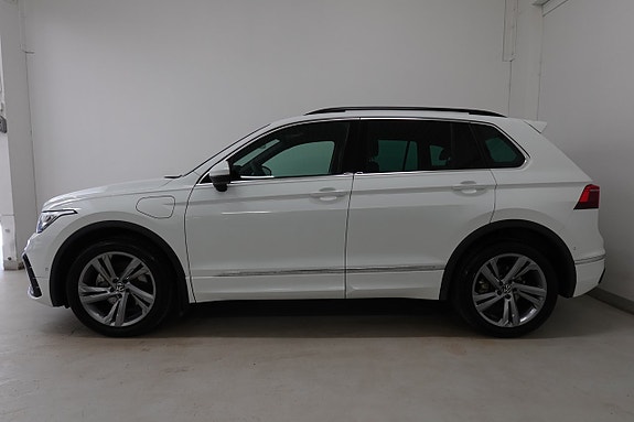 Volkswagen Tiguan 3 of 5