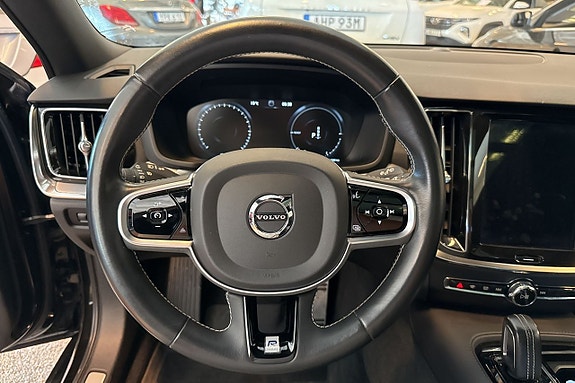 Volvo V60 7 of 24